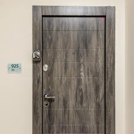 925 Apartament *
