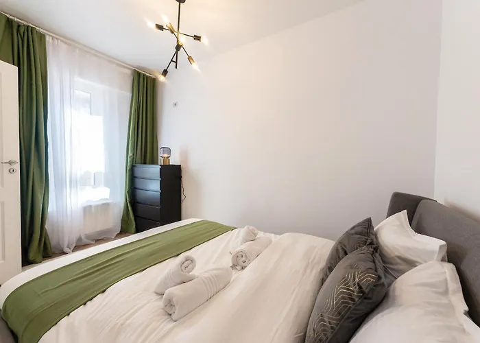 925 Apartament *