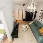 925 Bukarest